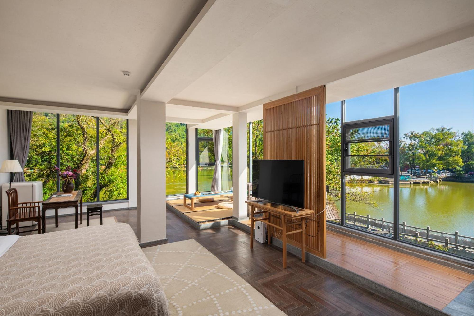 Guilin Heshe Lakeside Resort-Free Pick Up Service Stay Two Nights מראה חיצוני תמונה