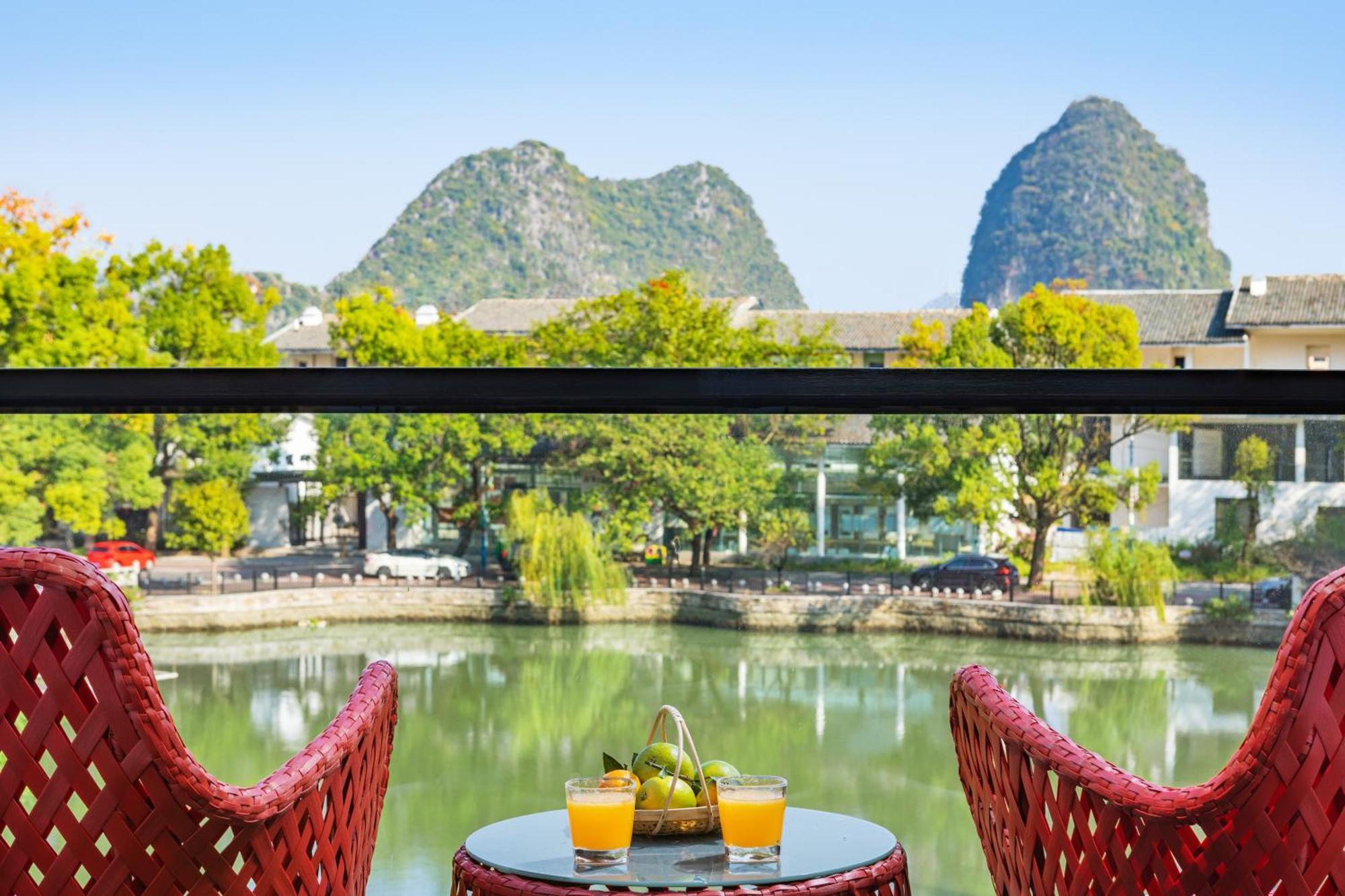 Guilin Heshe Lakeside Resort-Free Pick Up Service Stay Two Nights מראה חיצוני תמונה