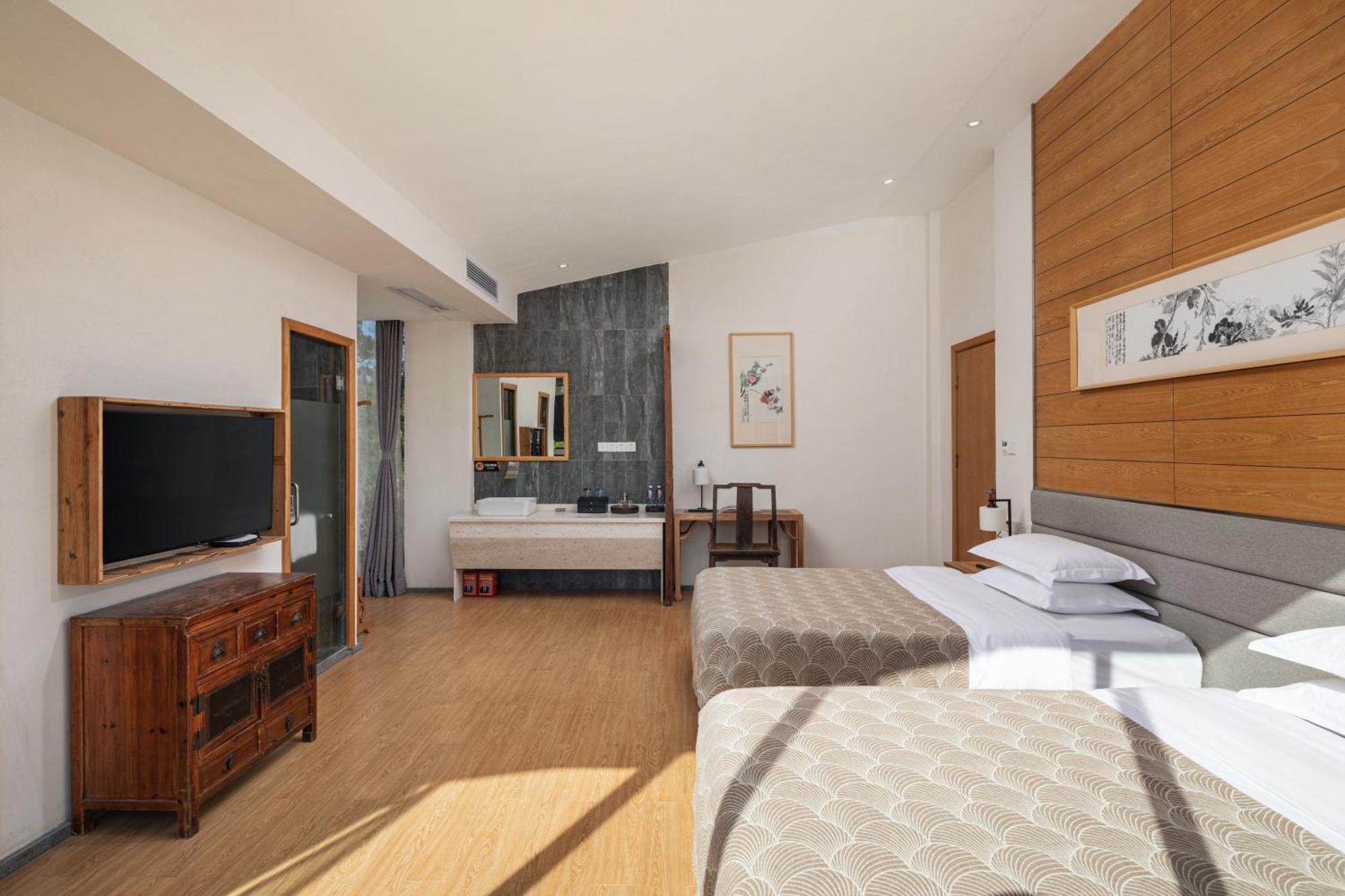 Guilin Heshe Lakeside Resort-Free Pick Up Service Stay Two Nights מראה חיצוני תמונה