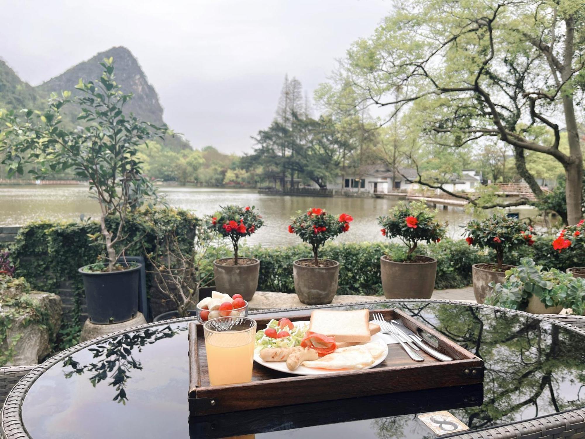 Guilin Heshe Lakeside Resort-Free Pick Up Service Stay Two Nights מראה חיצוני תמונה